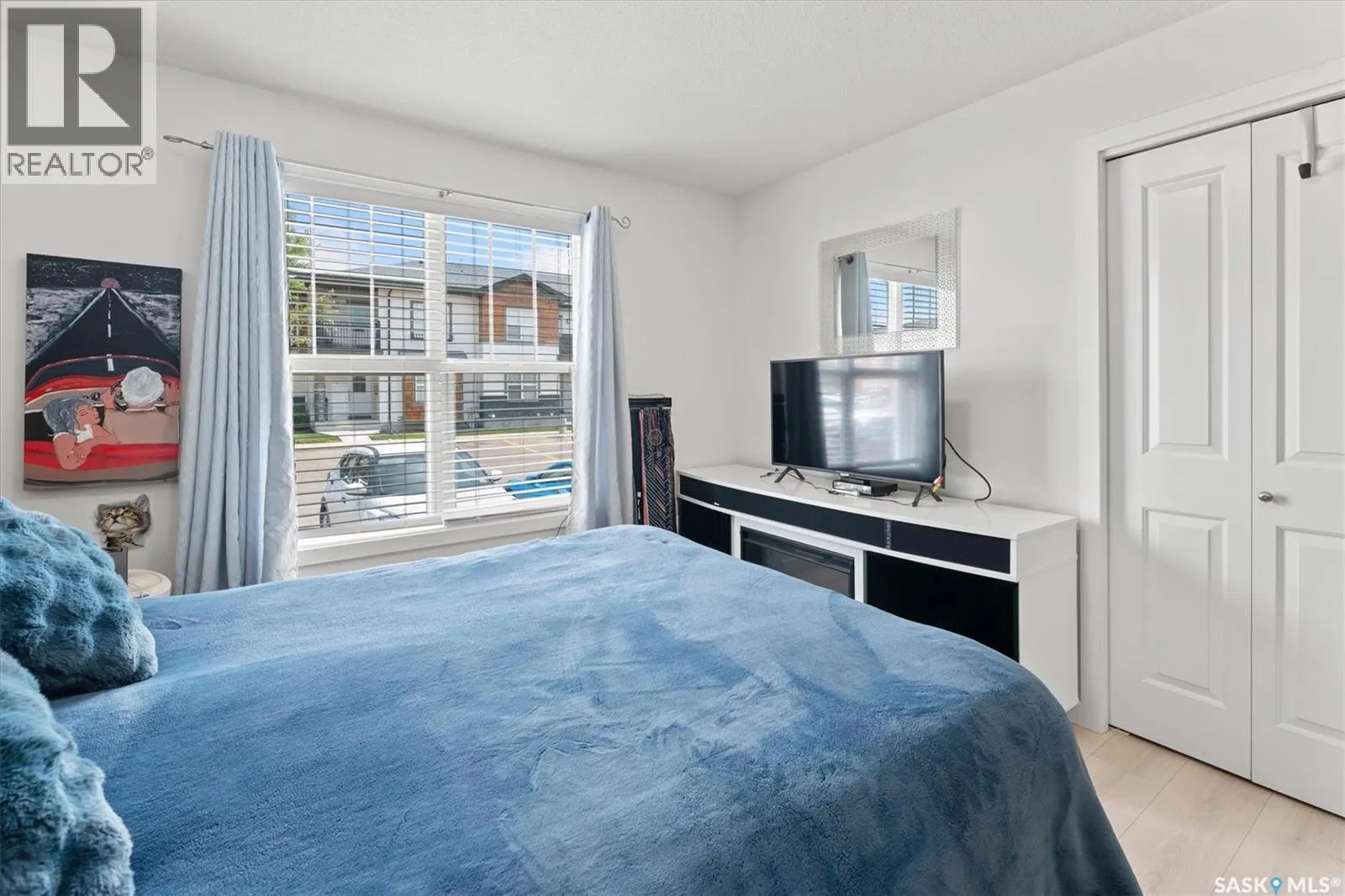 203 1015 Patrick CRESCENT