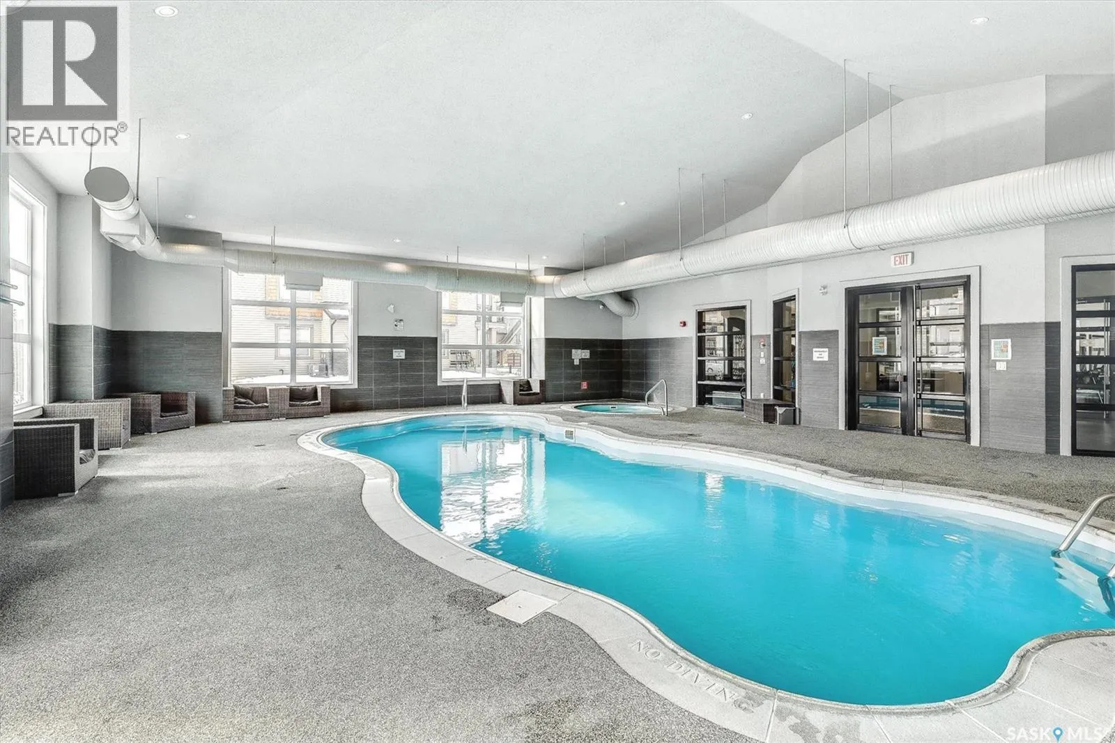 203 1015 Patrick CRESCENT