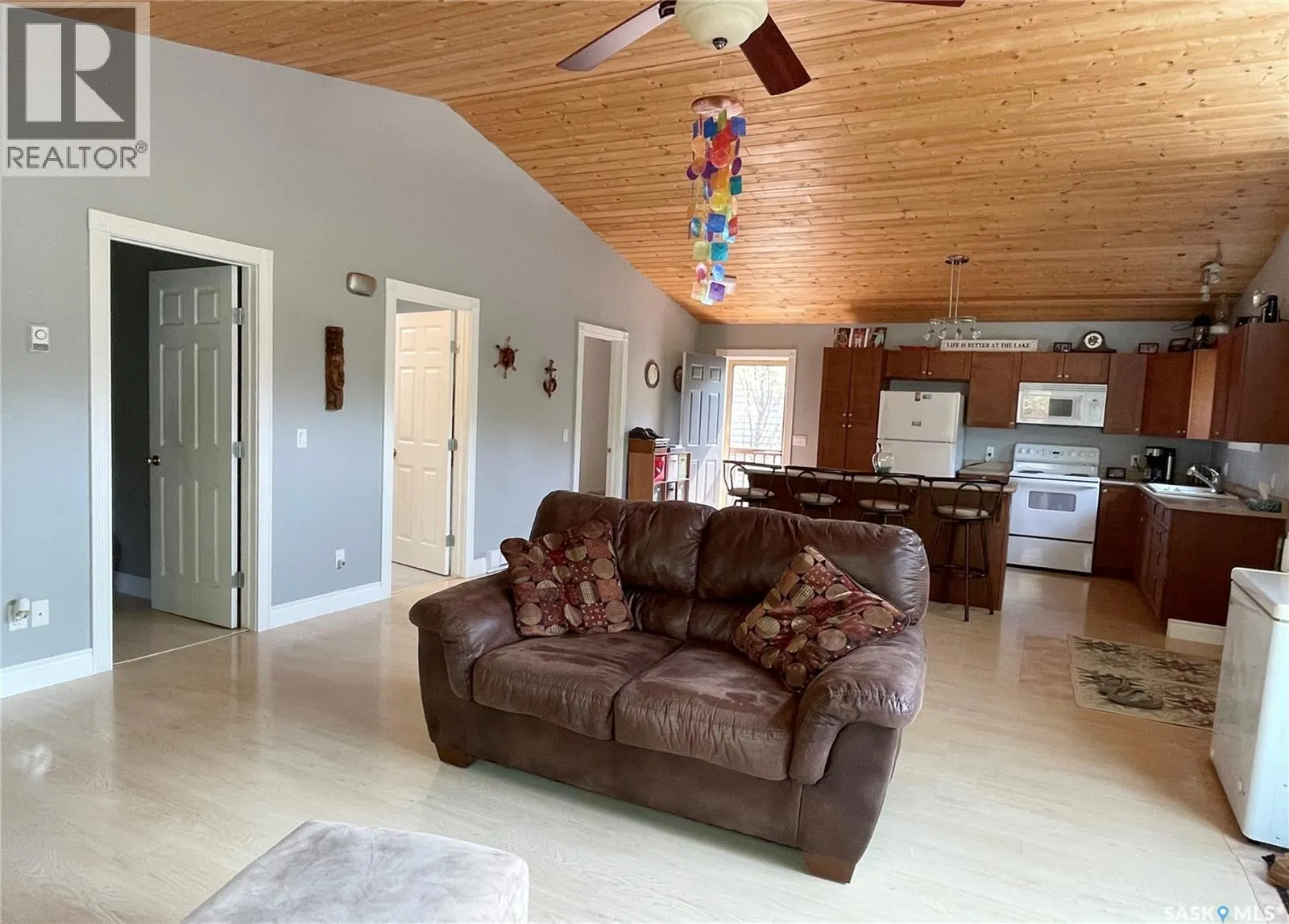 73 Makwa DRIVE