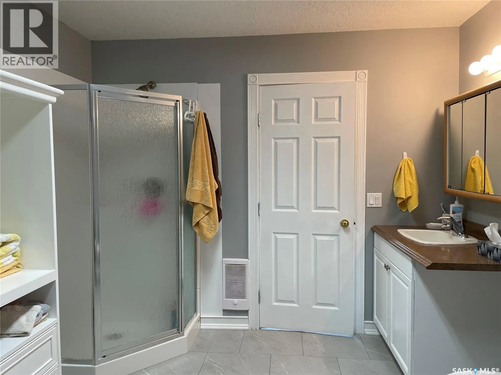 73 Makwa DRIVE
