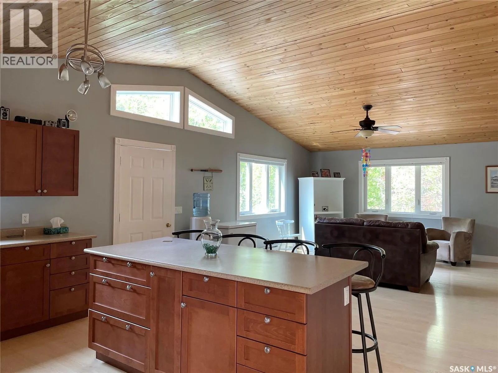 73 Makwa DRIVE