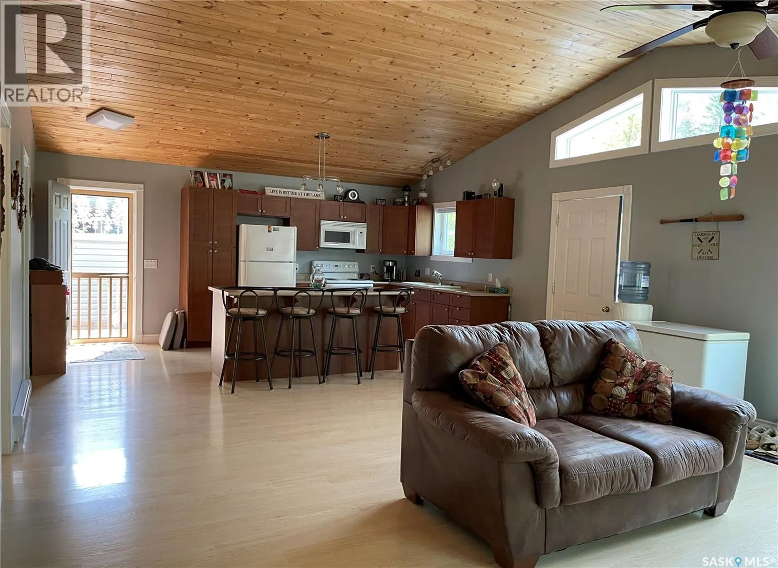73 Makwa DRIVE