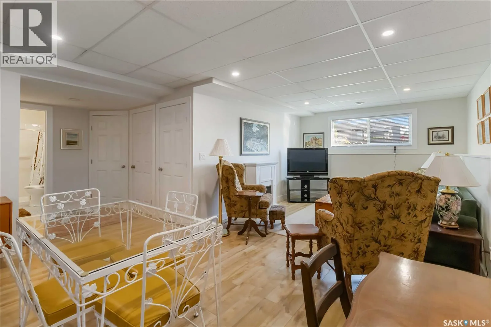 50 Martens CRESCENT