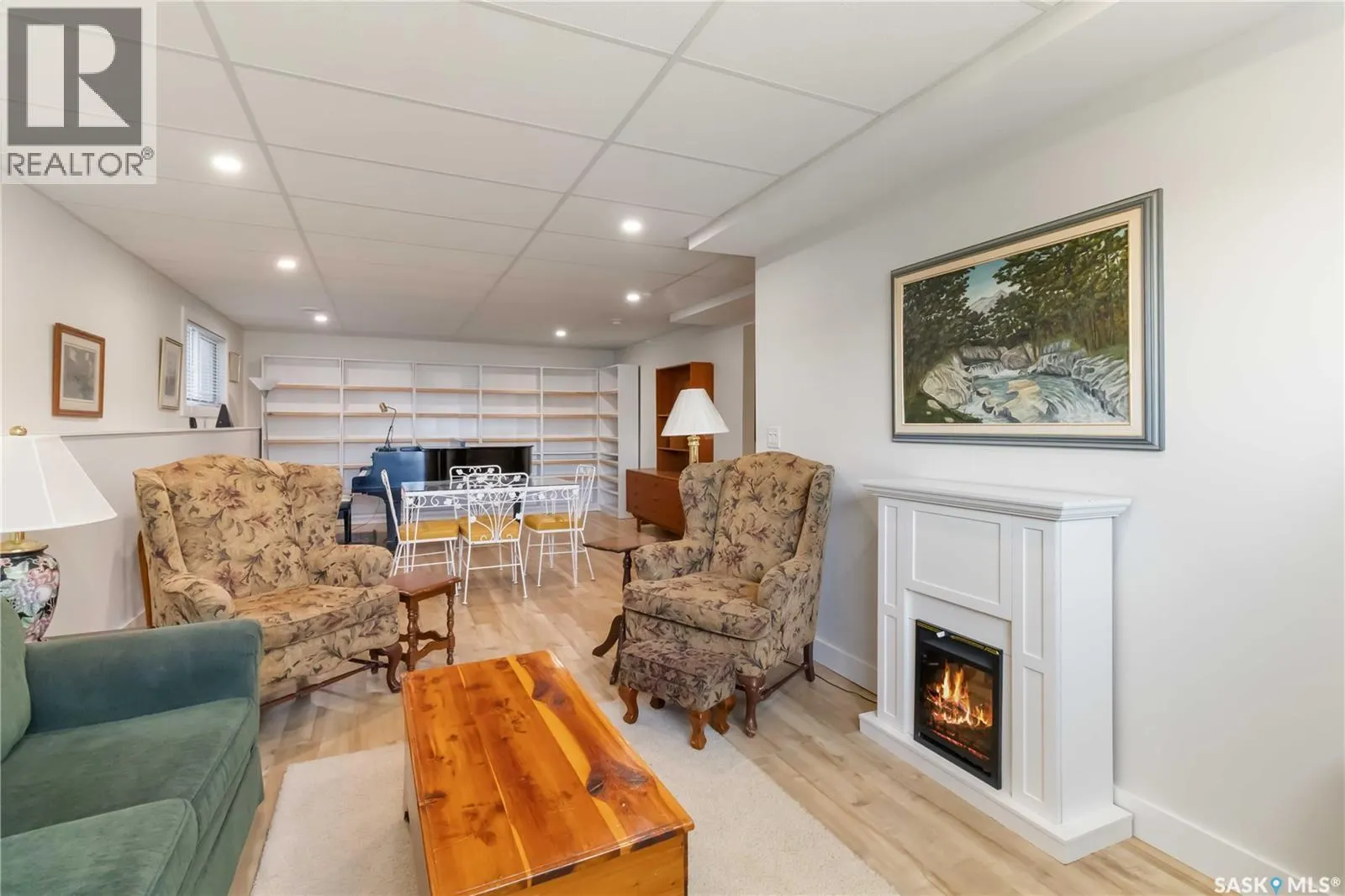 50 Martens CRESCENT