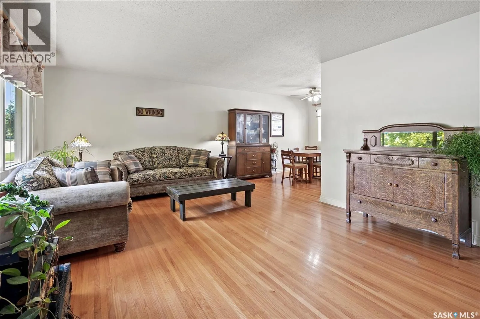 2431 Dufferin AVENUE
