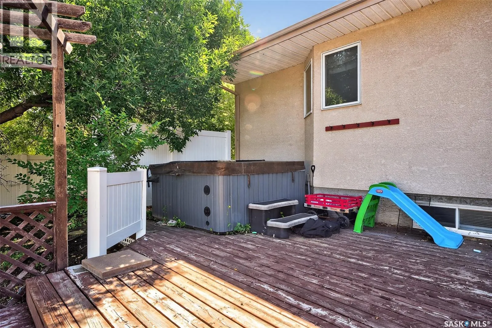 602 Duffield STREET W