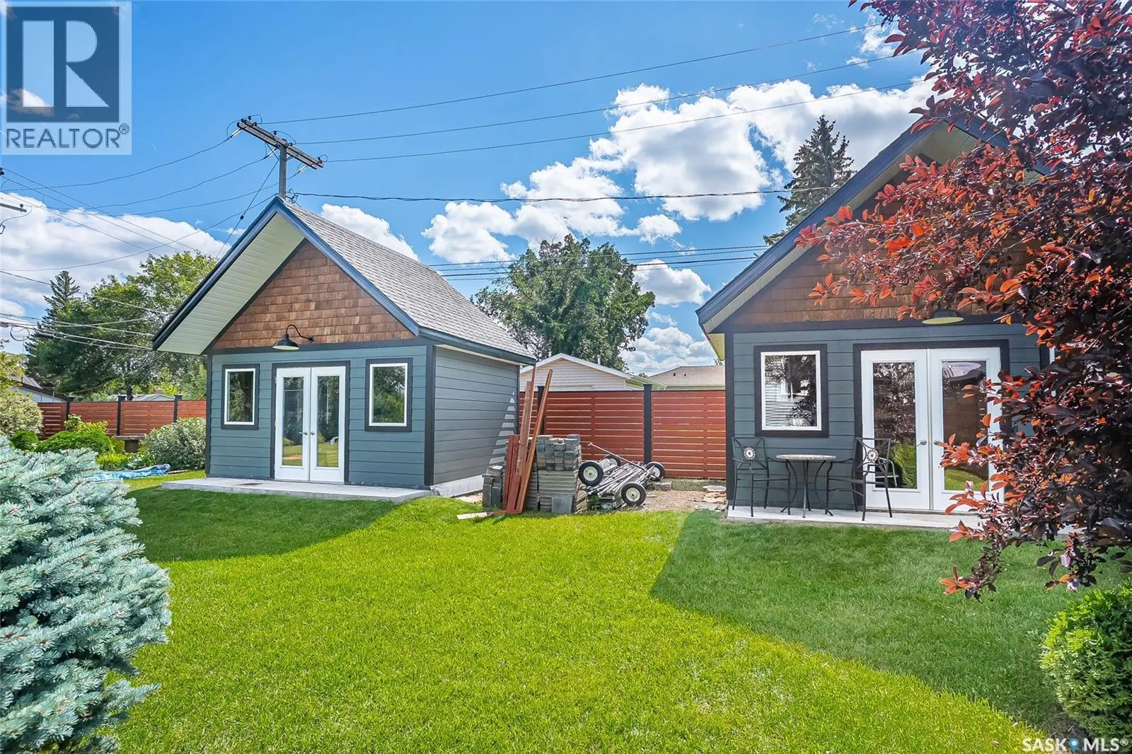 104 8th AVENUE W
