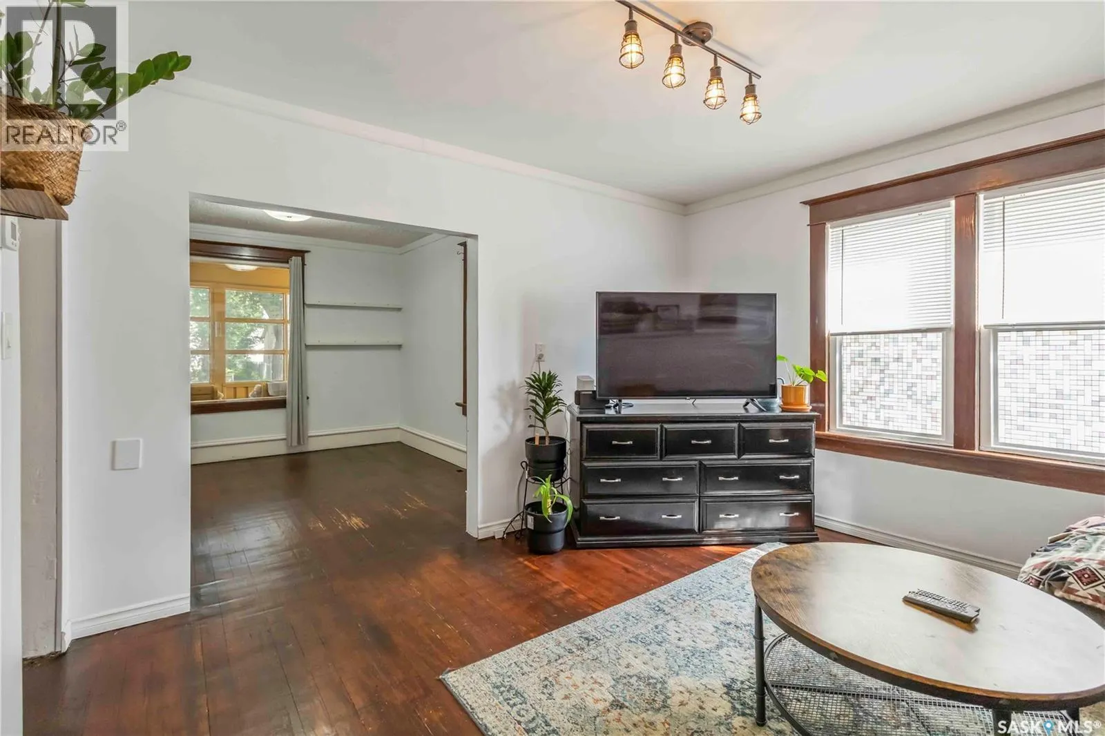 615 G AVENUE S
