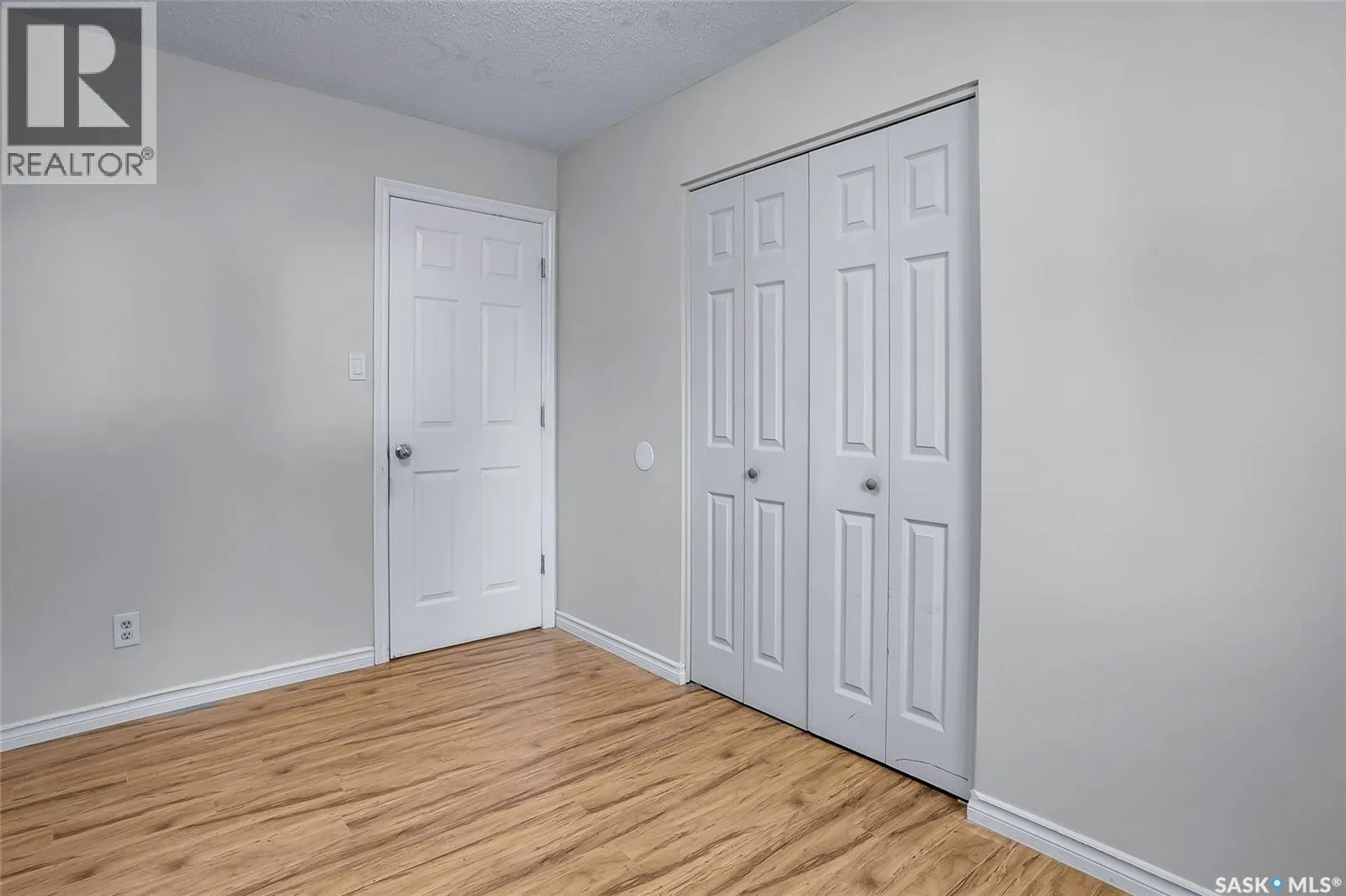 42 Dominion CRESCENT