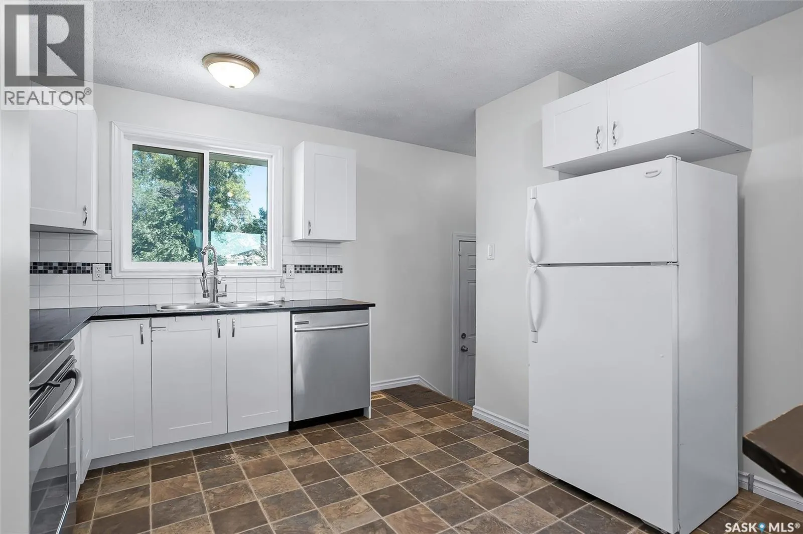 42 Dominion CRESCENT