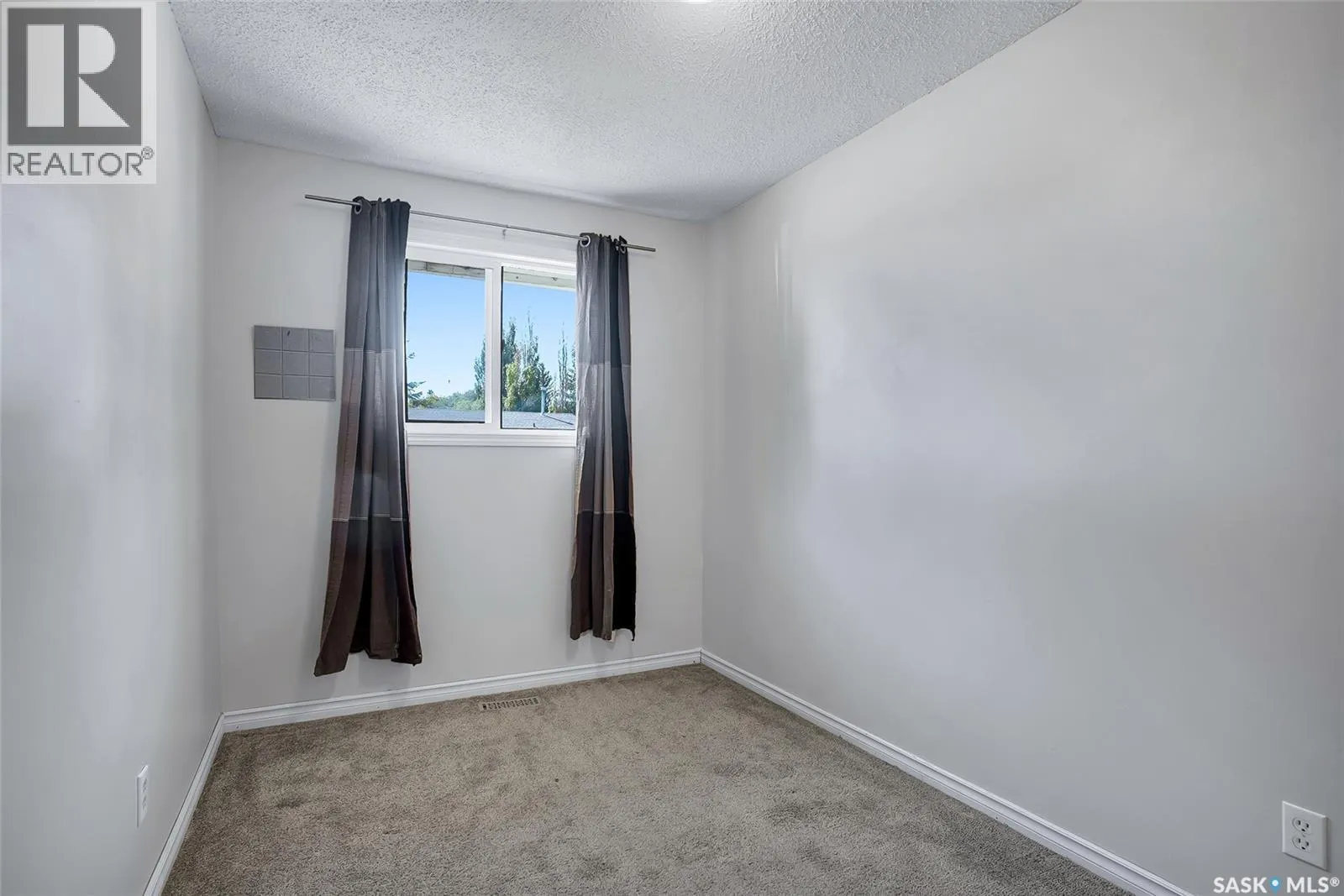 42 Dominion CRESCENT