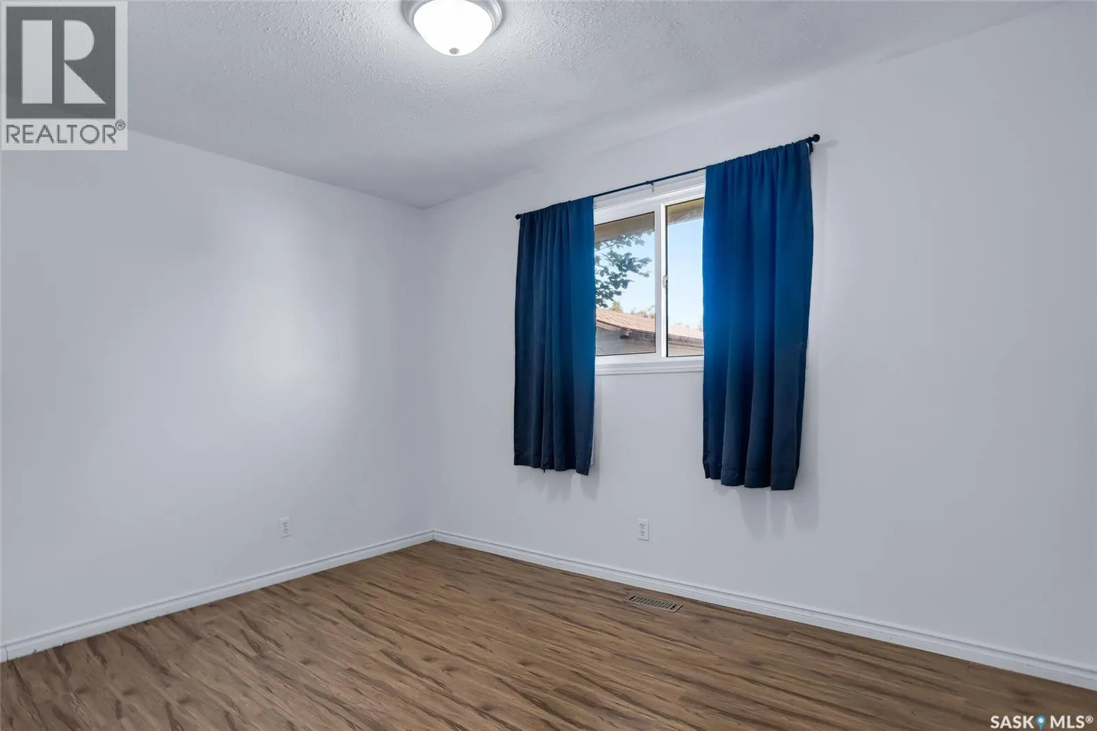 42 Dominion CRESCENT