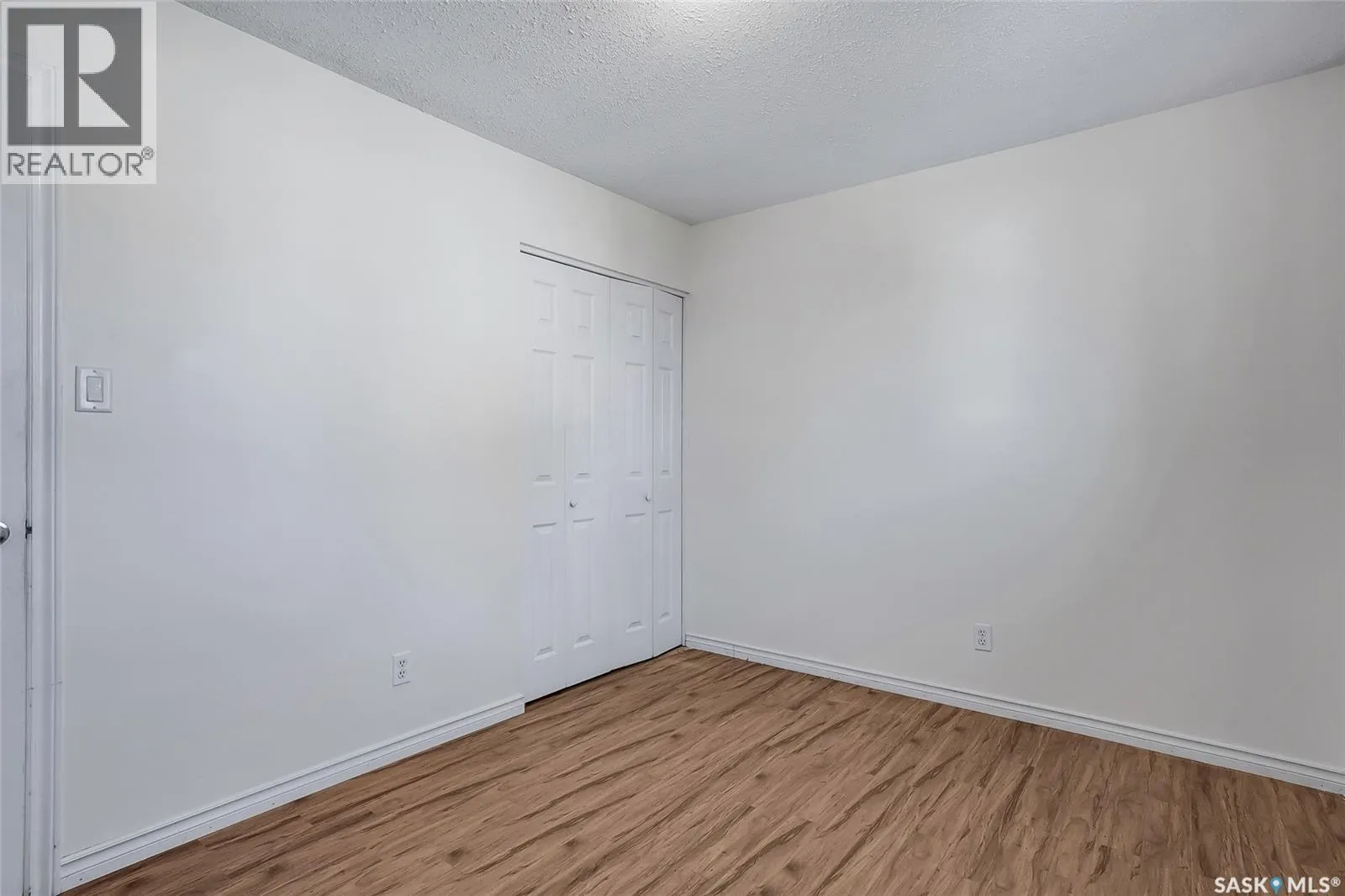 42 Dominion CRESCENT
