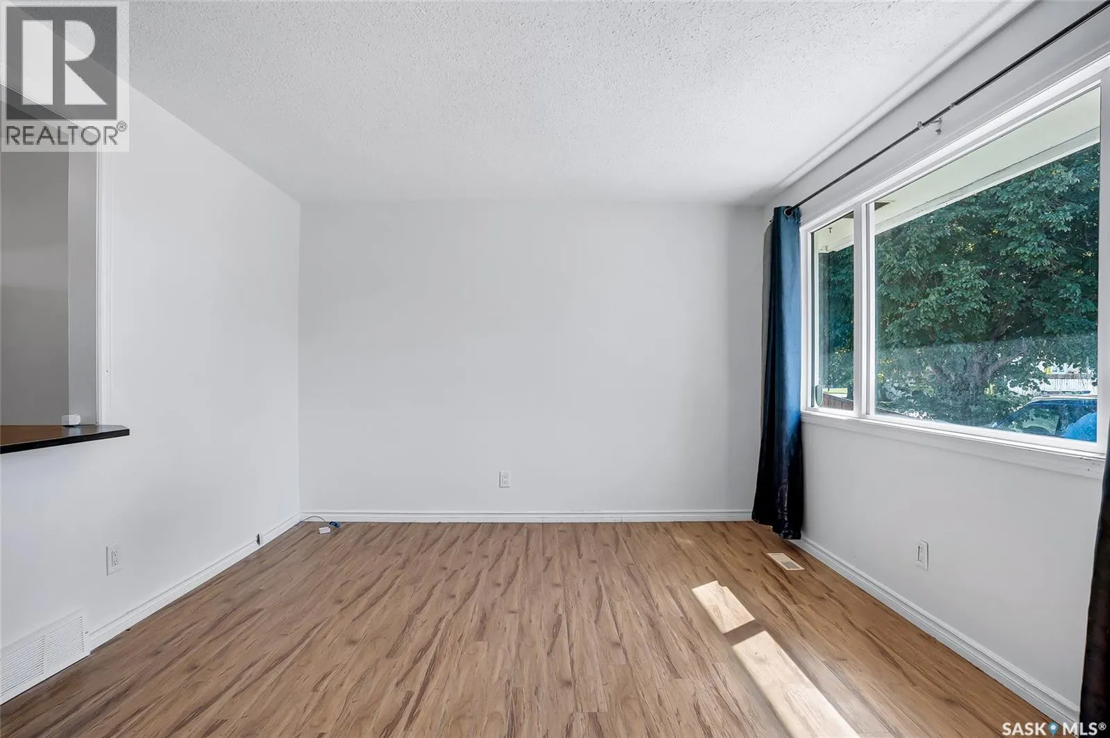 42 Dominion CRESCENT