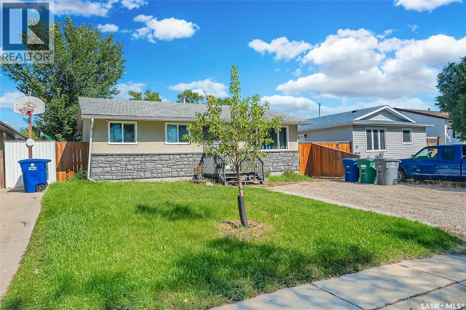 42 Dominion CRESCENT