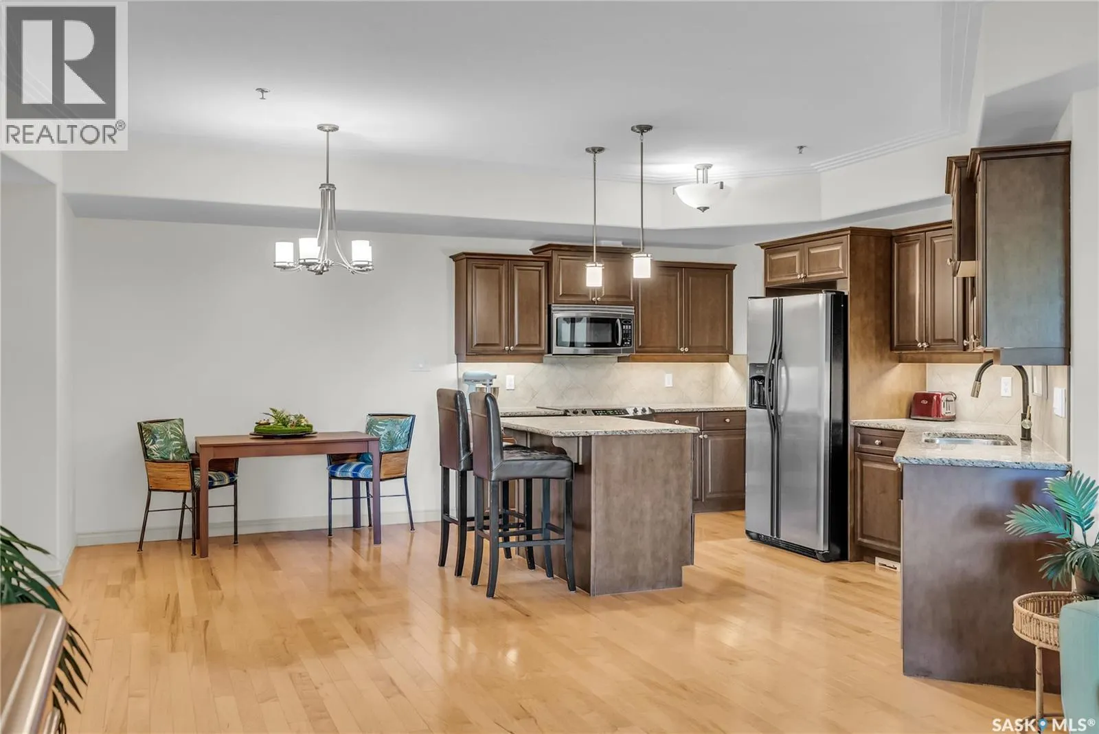 135 623 Saskatchewan CRESCENT W