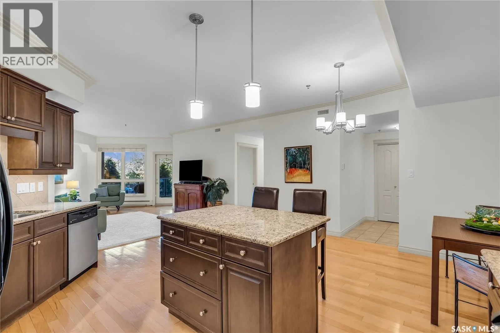 135 623 Saskatchewan CRESCENT W