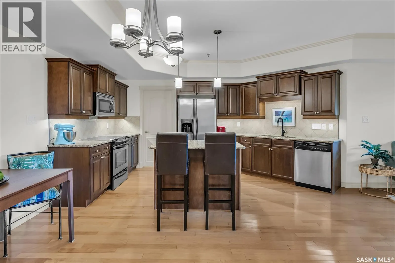 135 623 Saskatchewan CRESCENT W