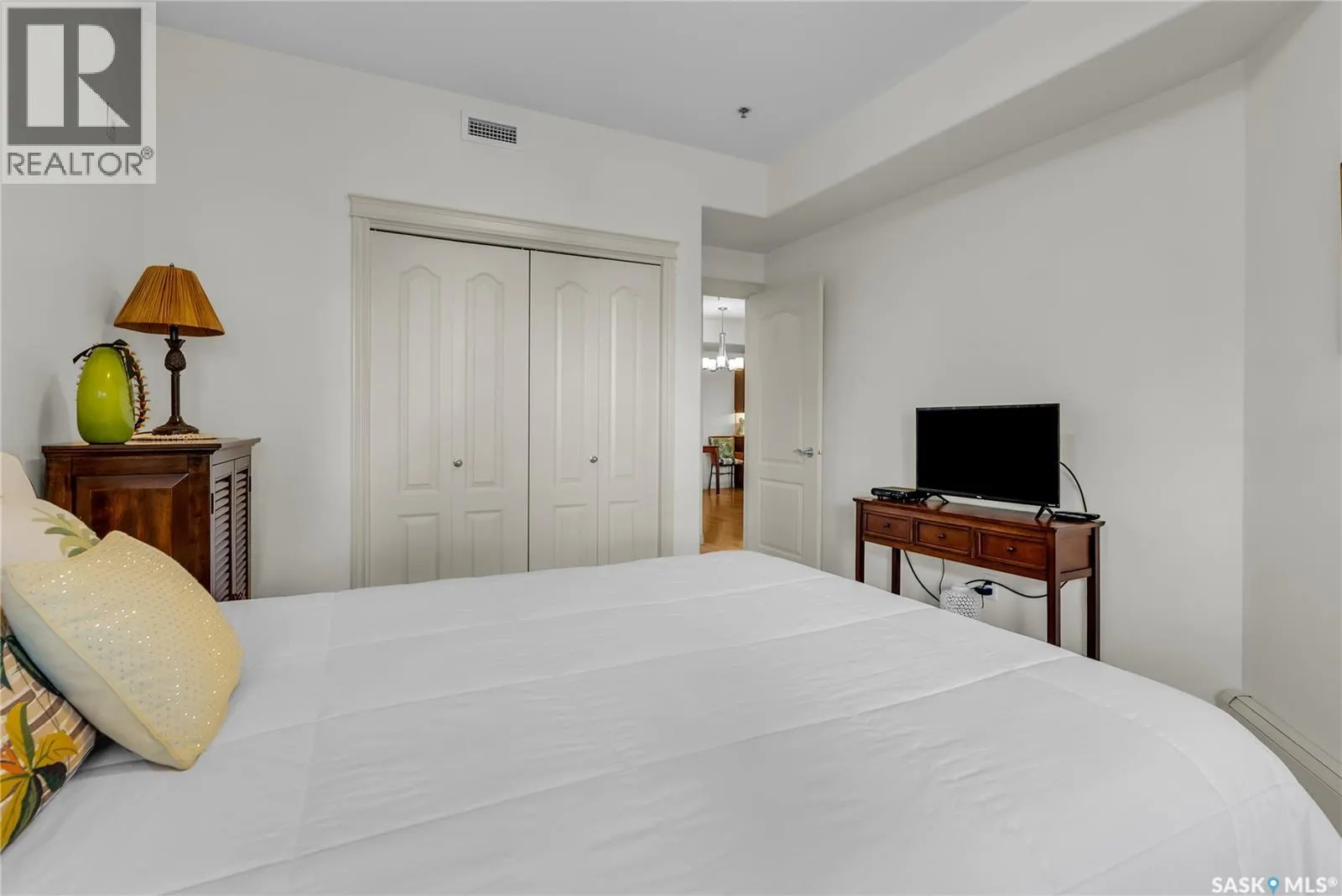 135 623 Saskatchewan CRESCENT W