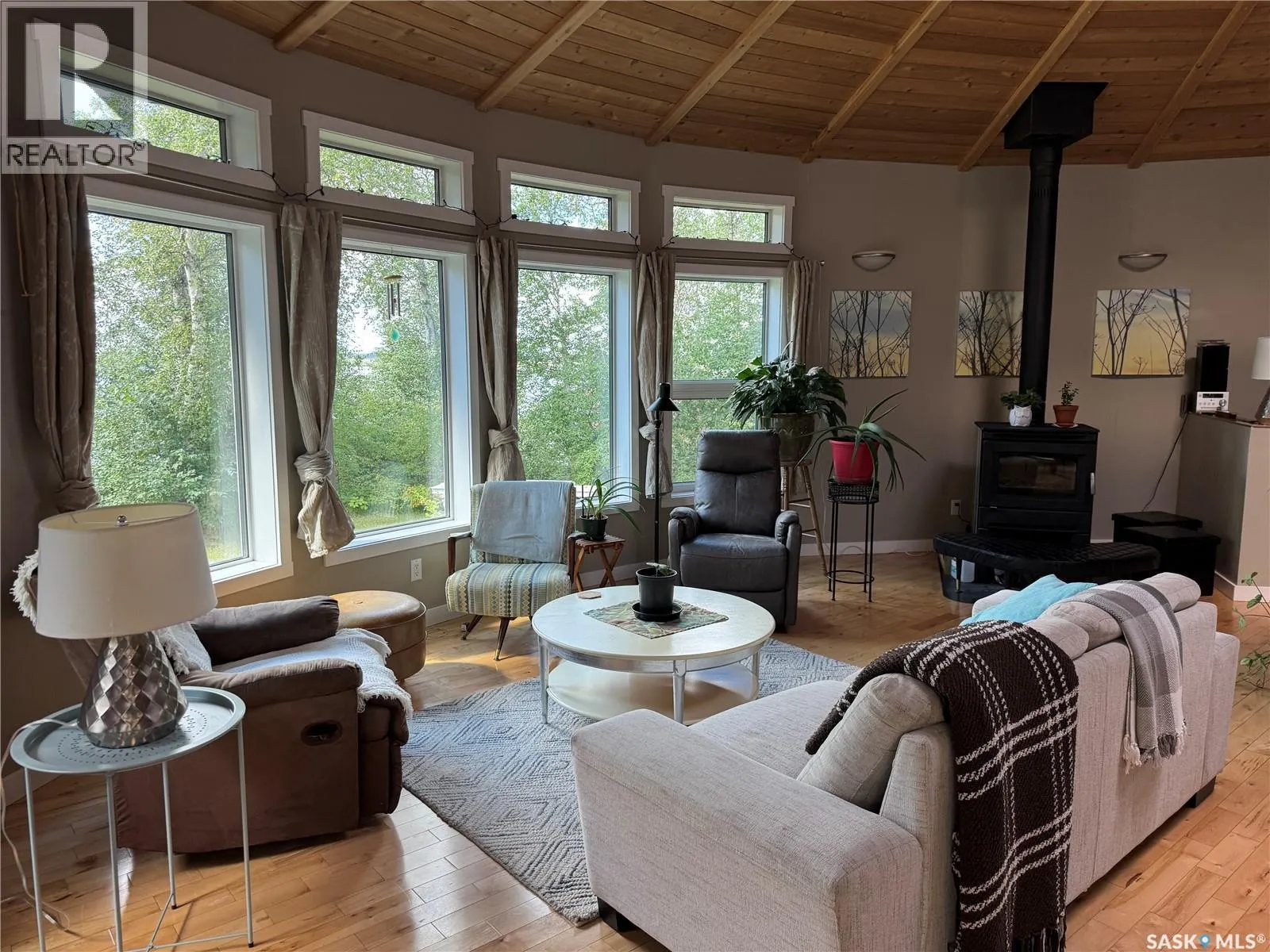 Lakefront Round House