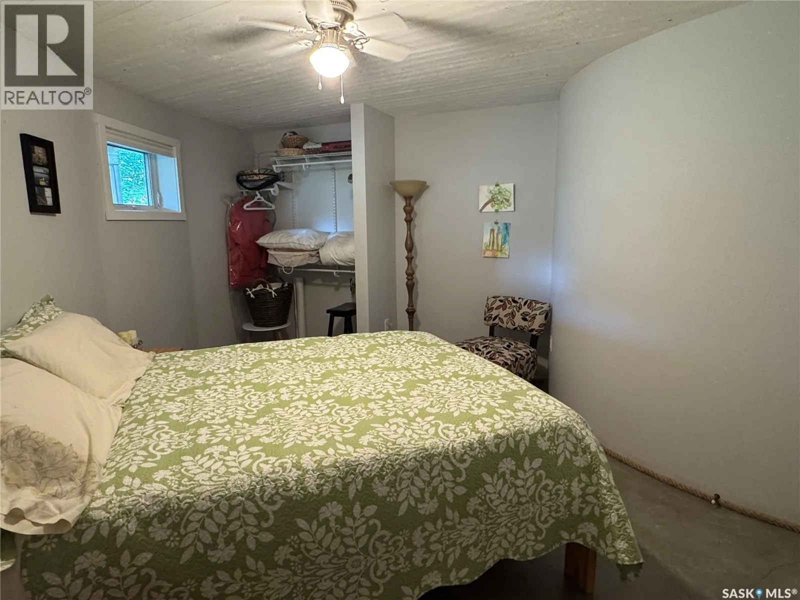 Lakefront Round House