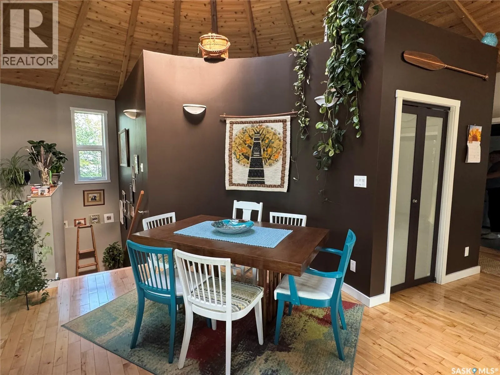 Lakefront Round House