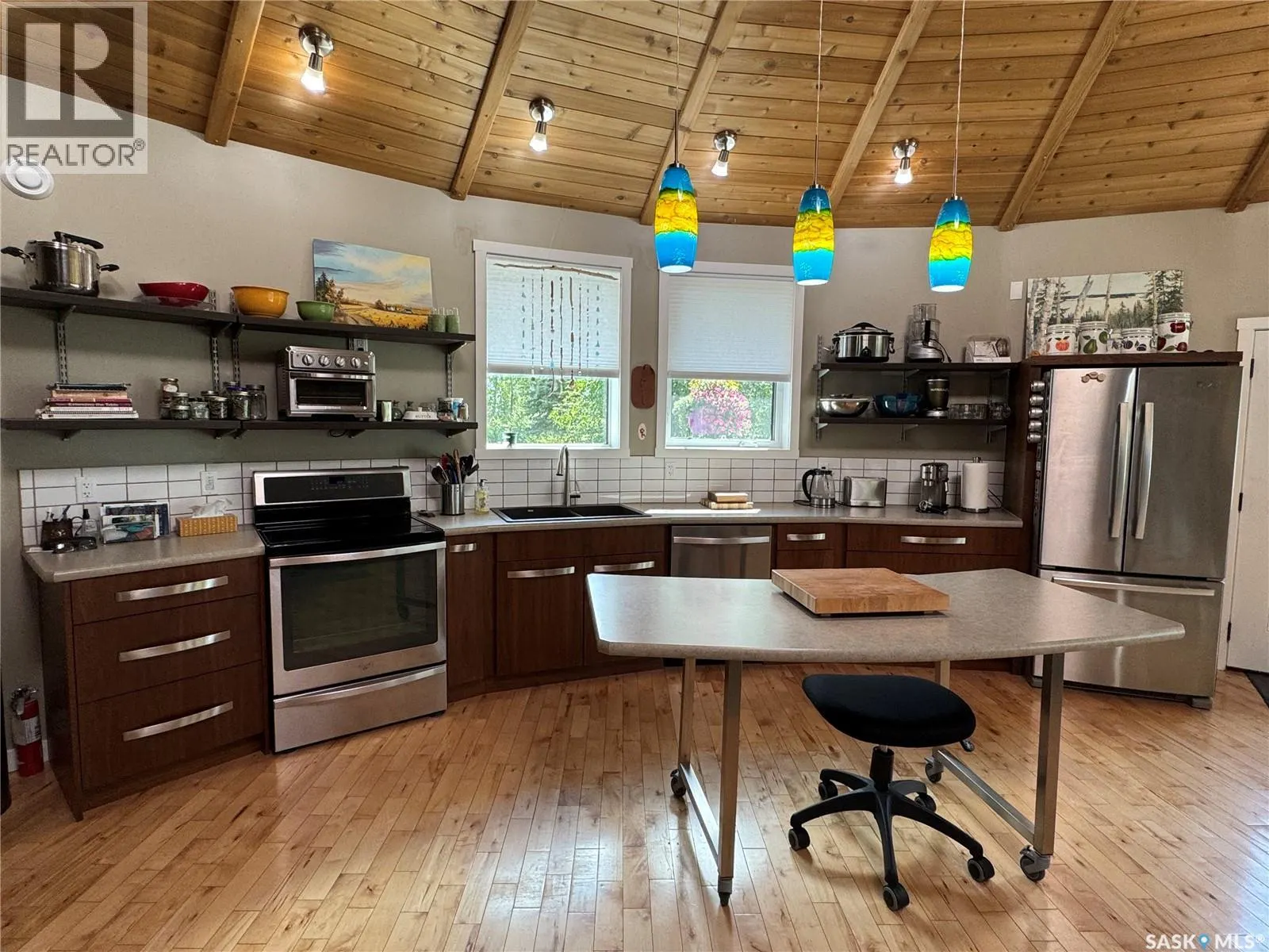 Lakefront Round House