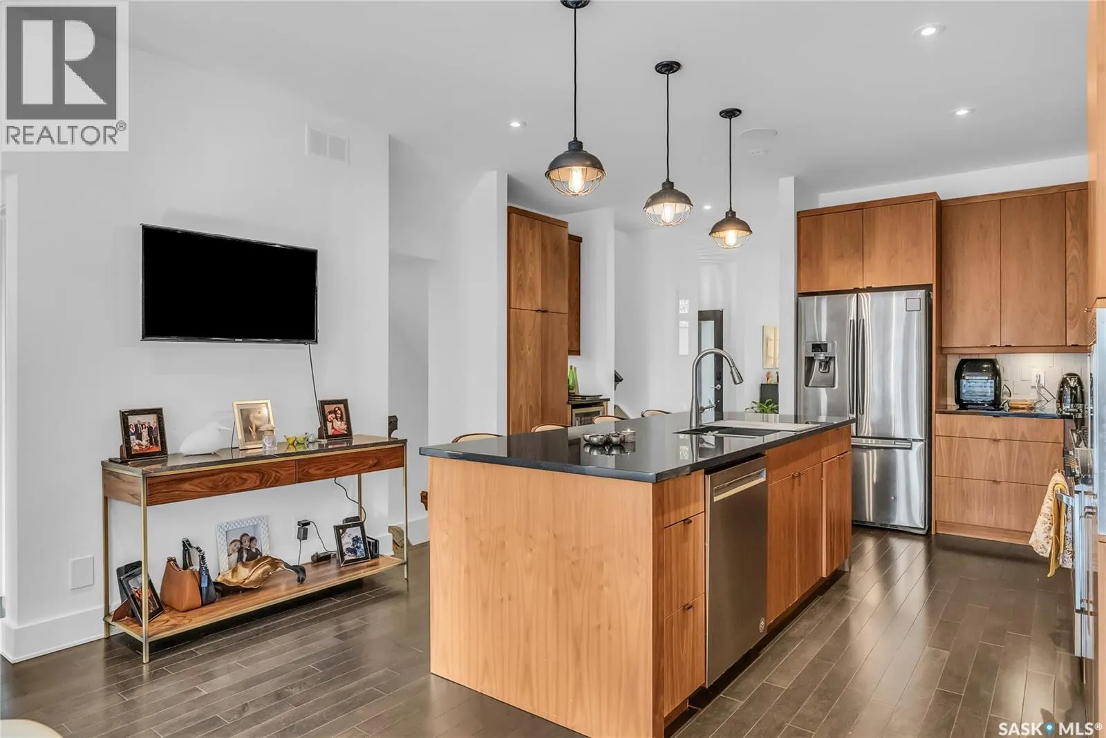 434 7th STREET