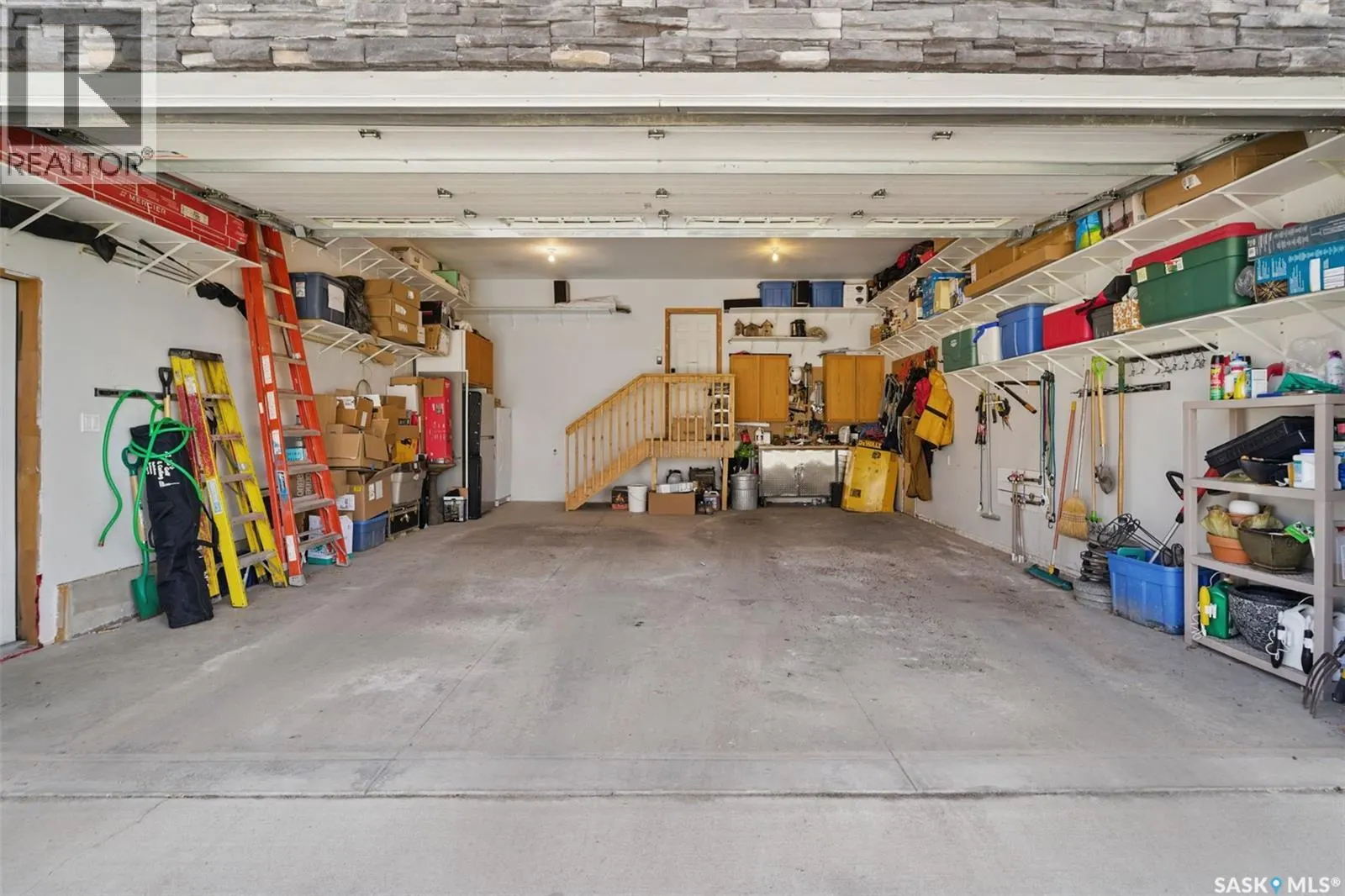 116 Hilliard STREET E
