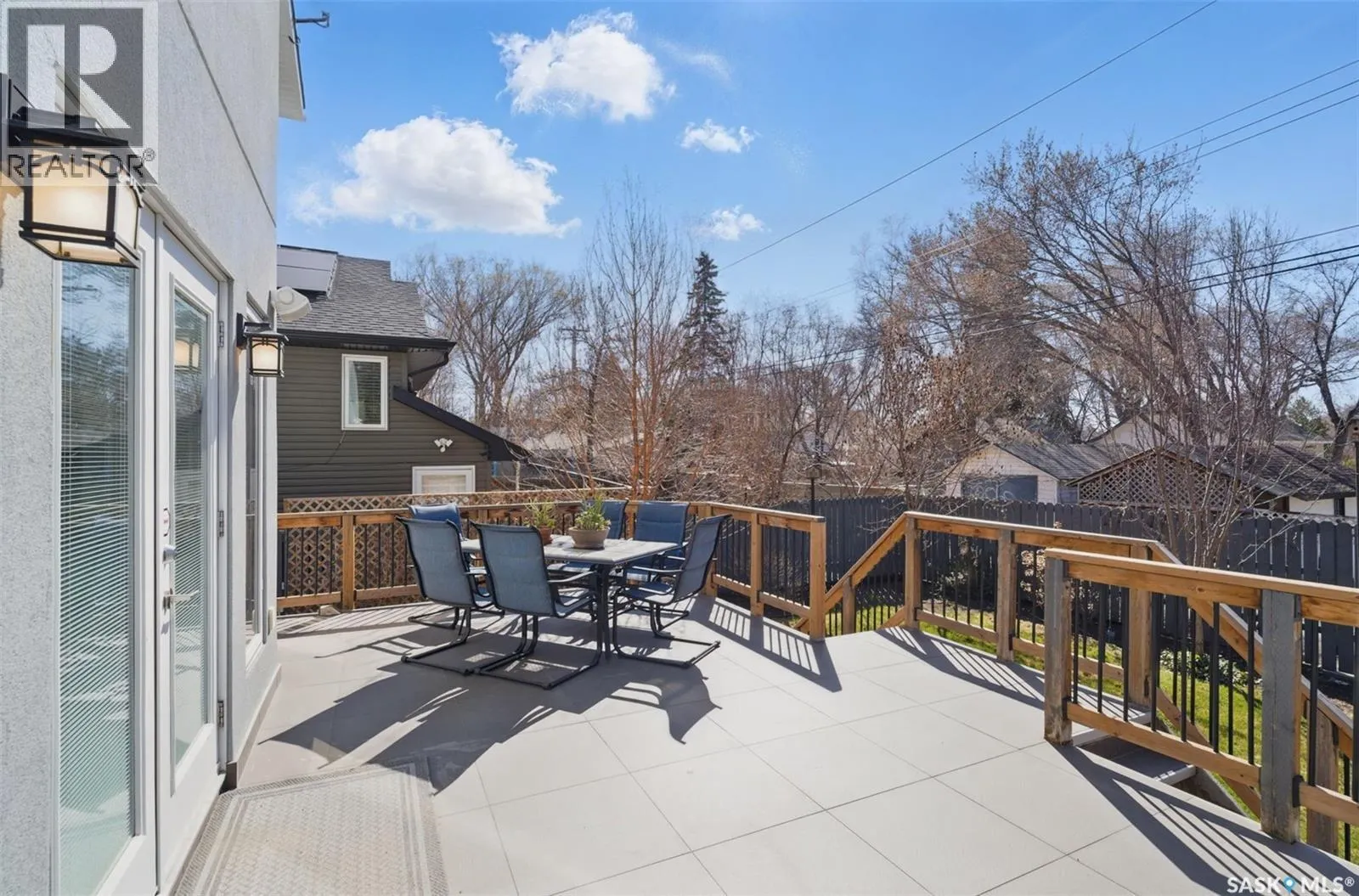 116 Hilliard STREET E
