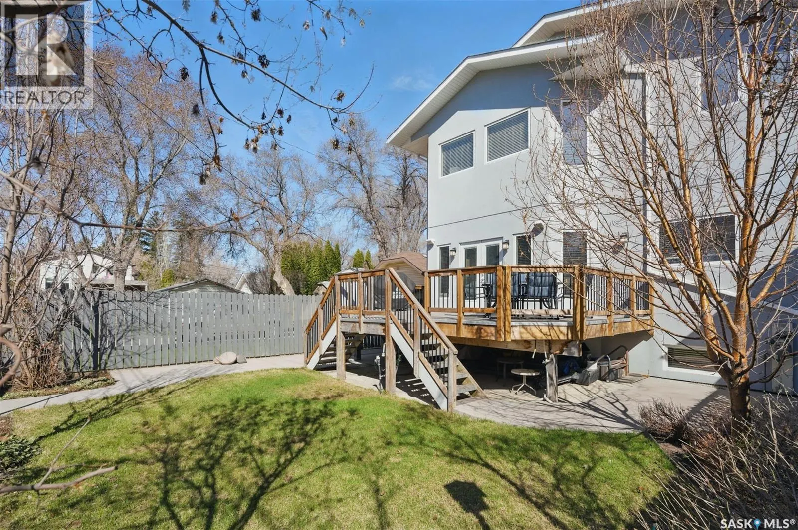 116 Hilliard STREET E