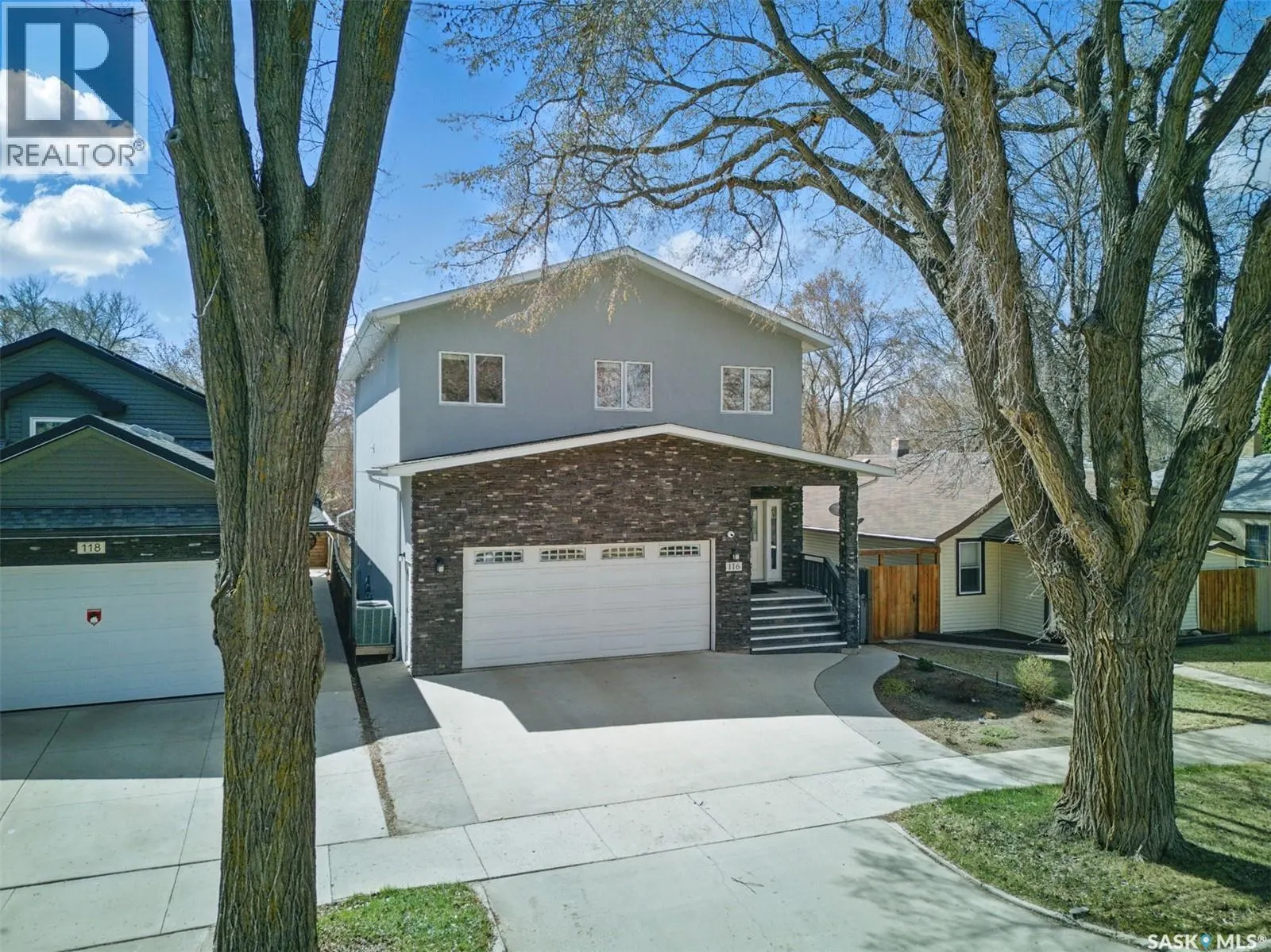 116 Hilliard STREET E
