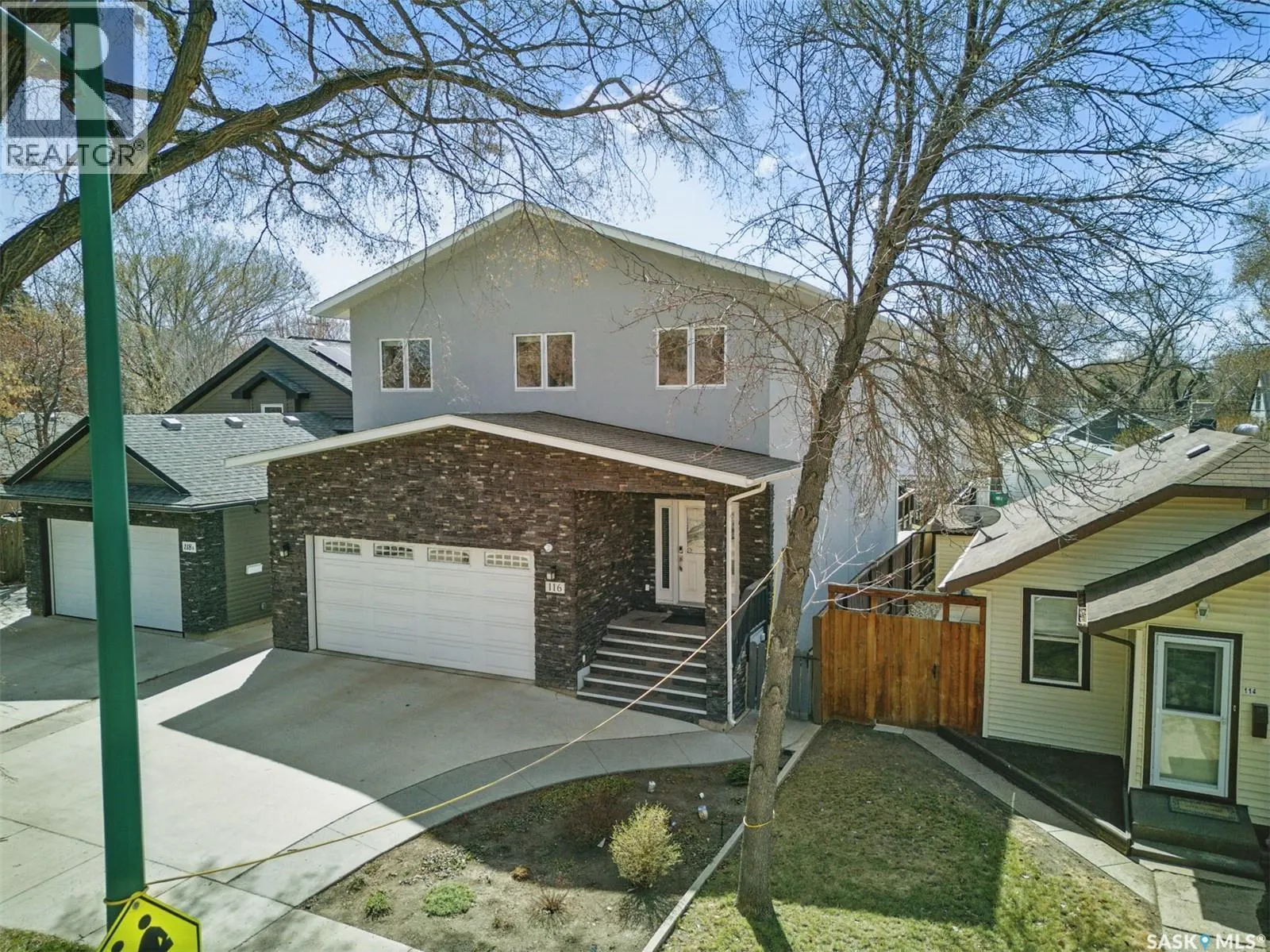 116 Hilliard STREET E