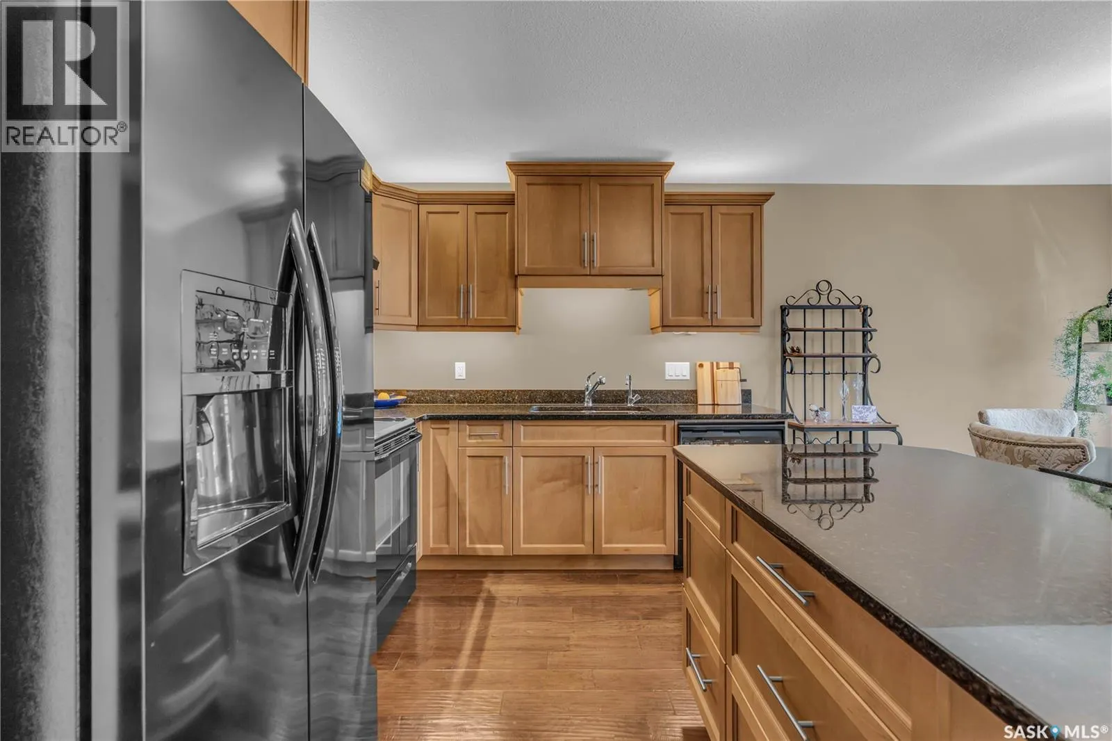146 4100 Sandhill CRESCENT