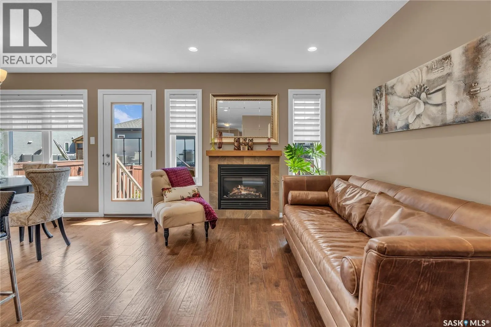146 4100 Sandhill CRESCENT