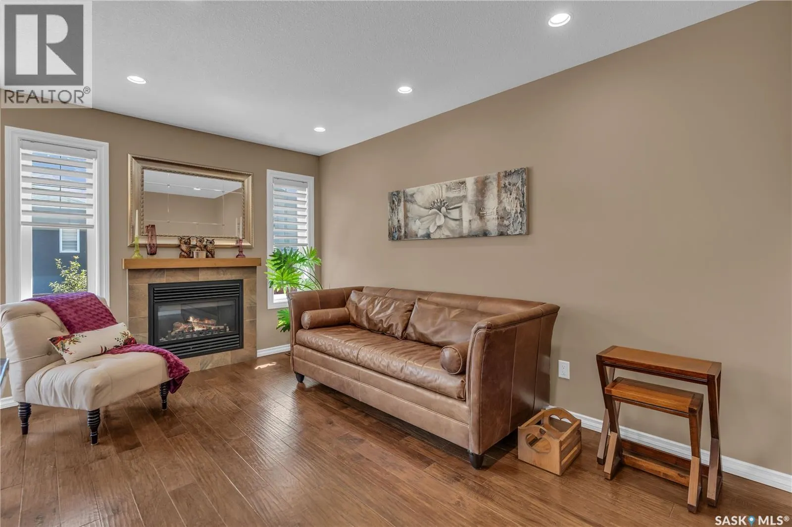 146 4100 Sandhill CRESCENT