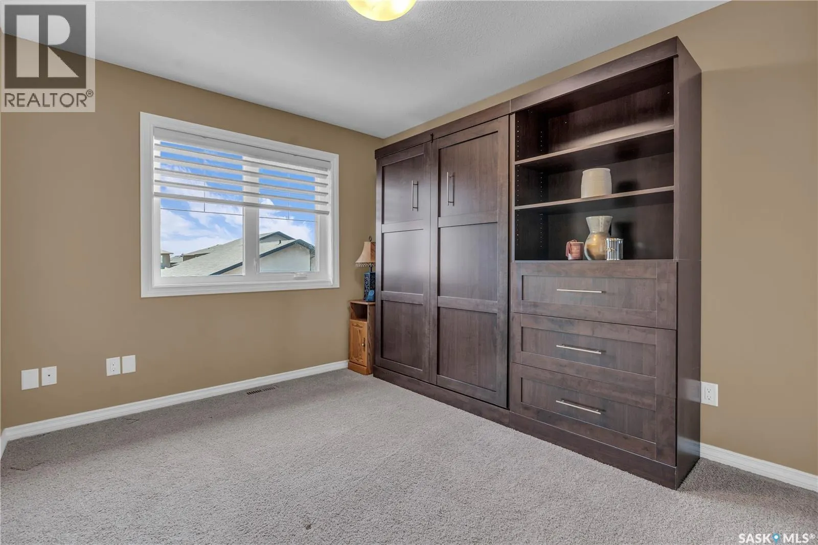 146 4100 Sandhill CRESCENT