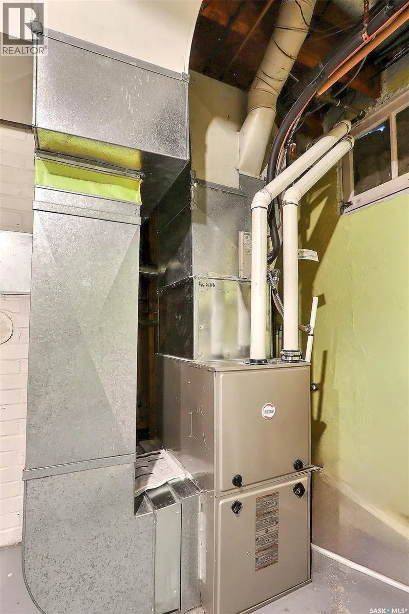 324 19th STREET W