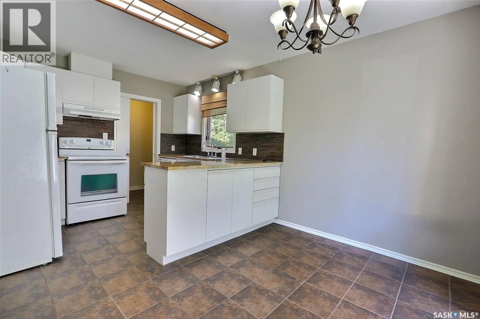 324 19th STREET W