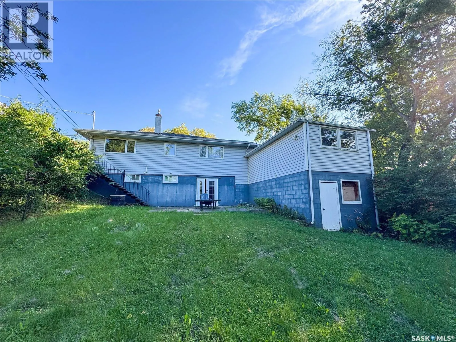 324 19th STREET W