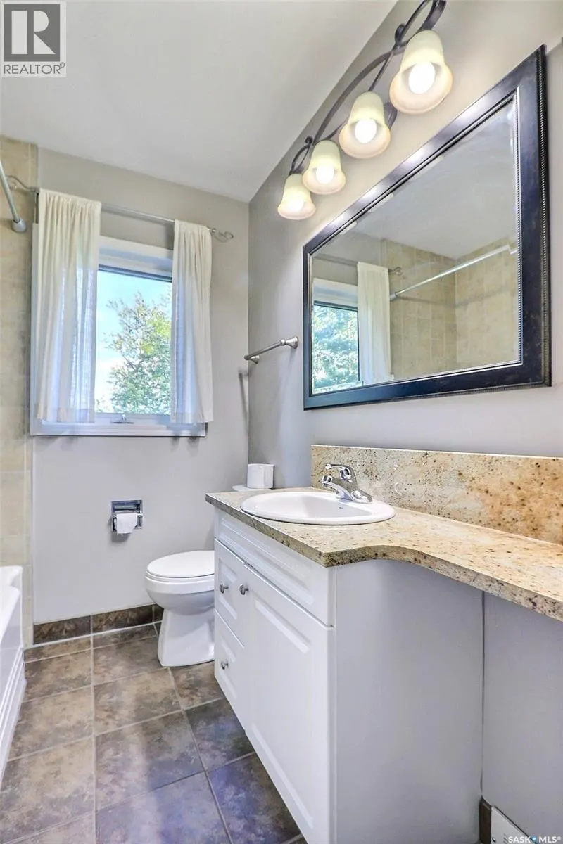 324 19th STREET W