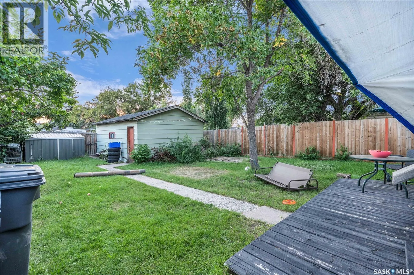 869 Macklem DRIVE