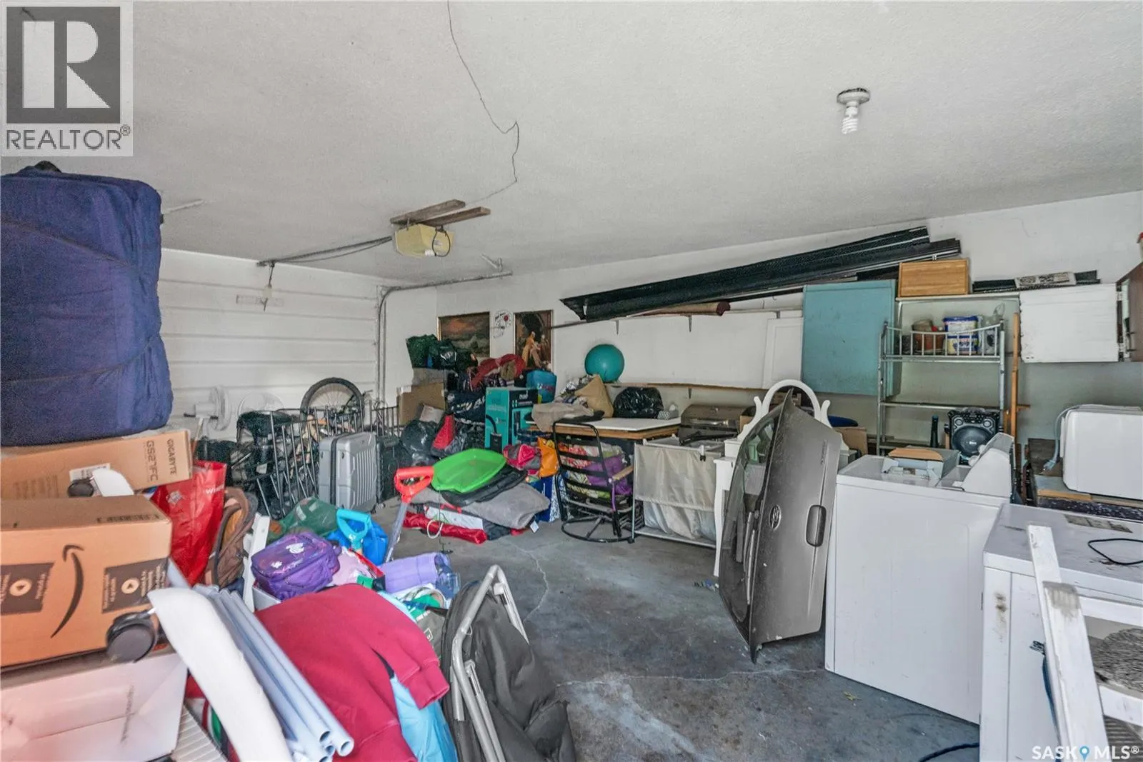 869 Macklem DRIVE