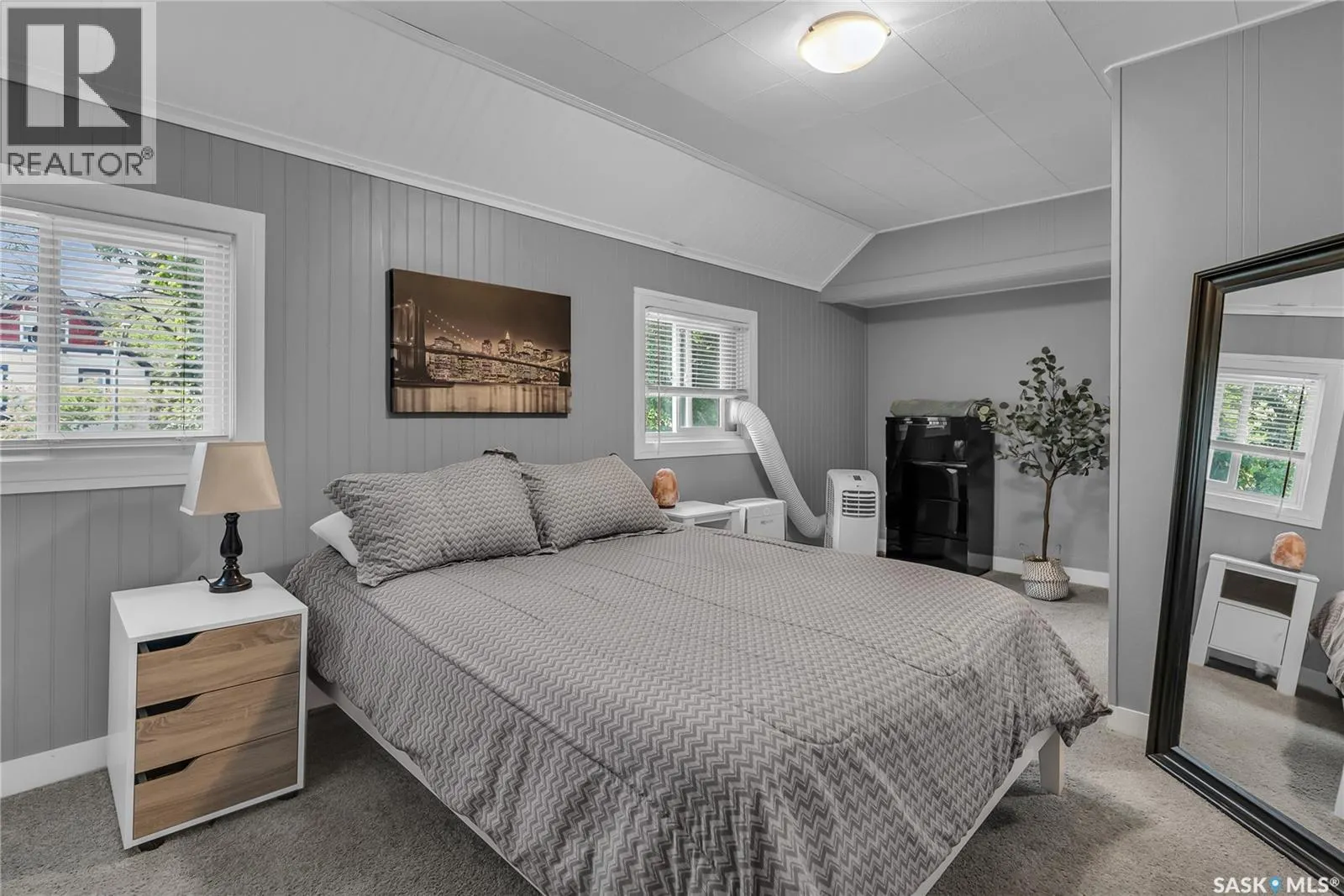 306 109th STREET W