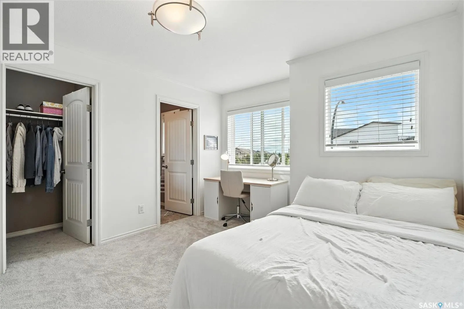 1026 Willowgrove CRESCENT