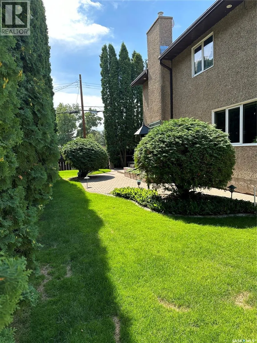 1540 Crerar DRIVE