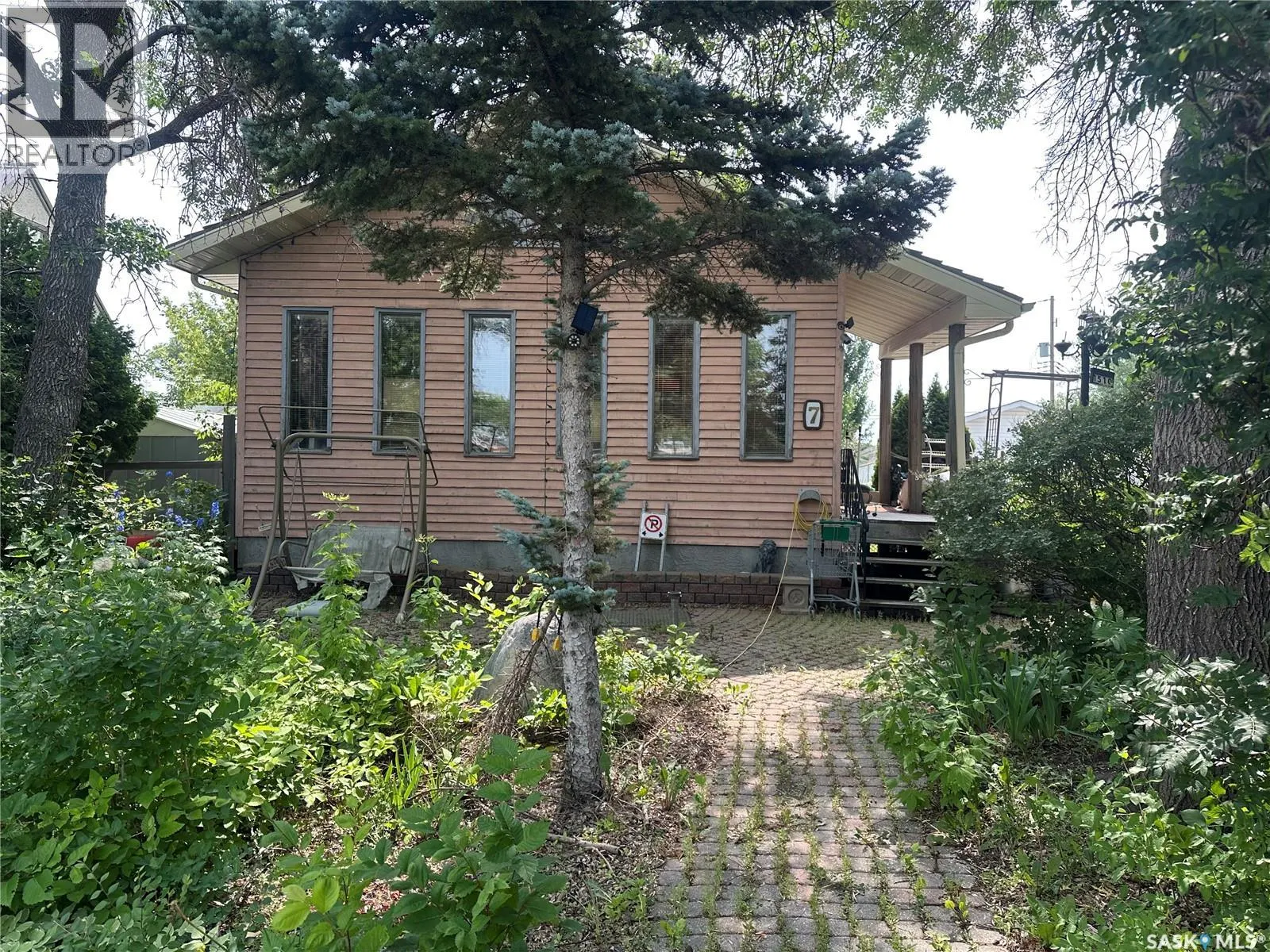 7 Charles CRESCENT