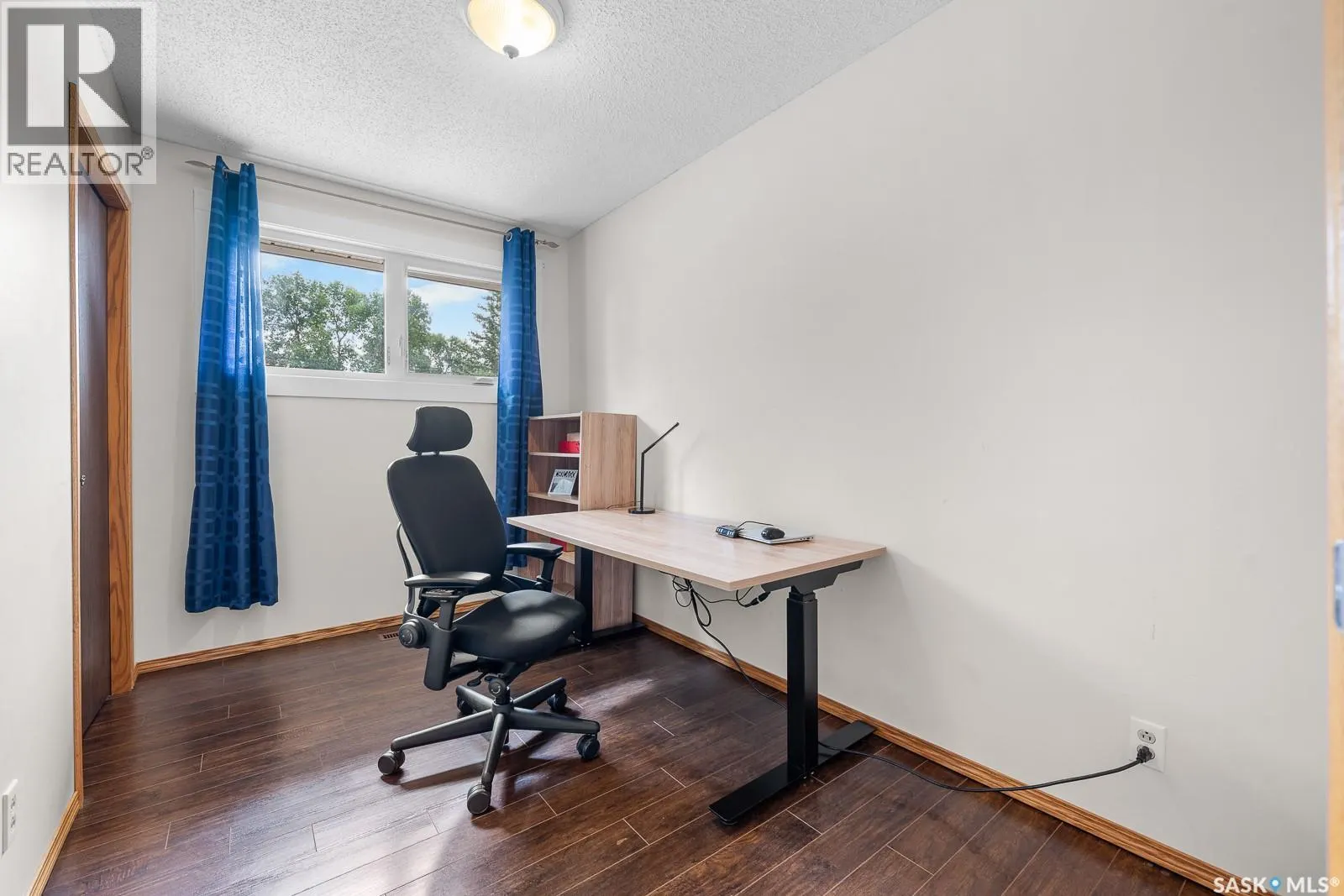 762 Bard CRESCENT N