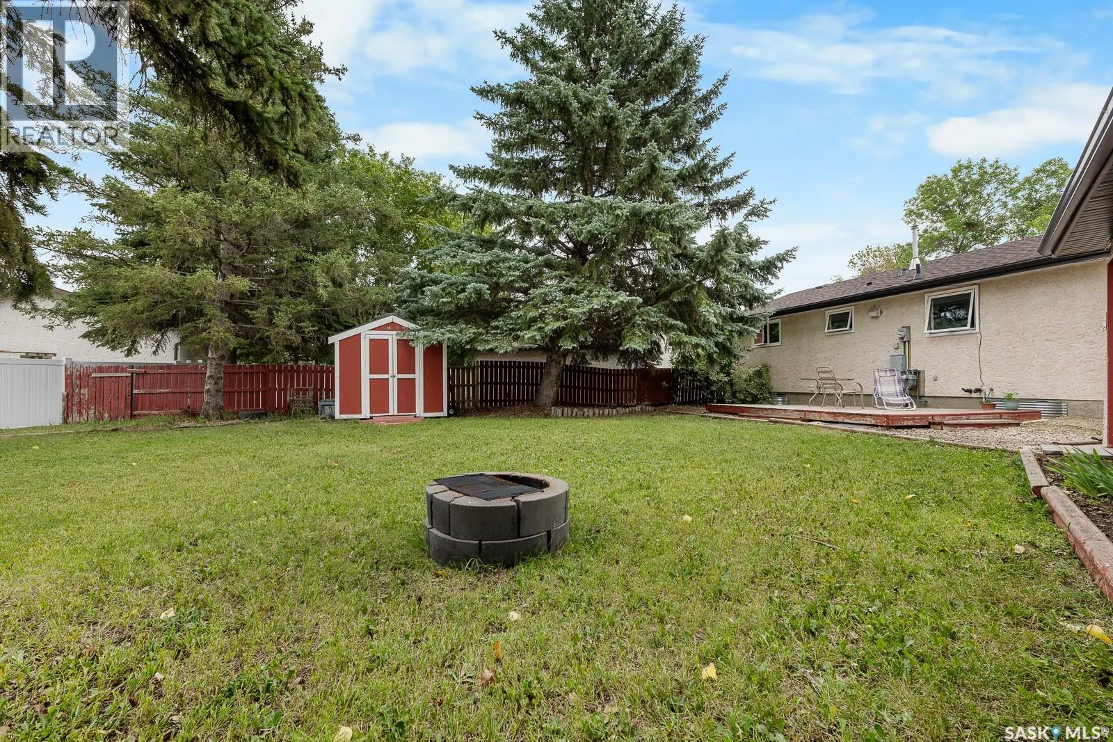 762 Bard CRESCENT N