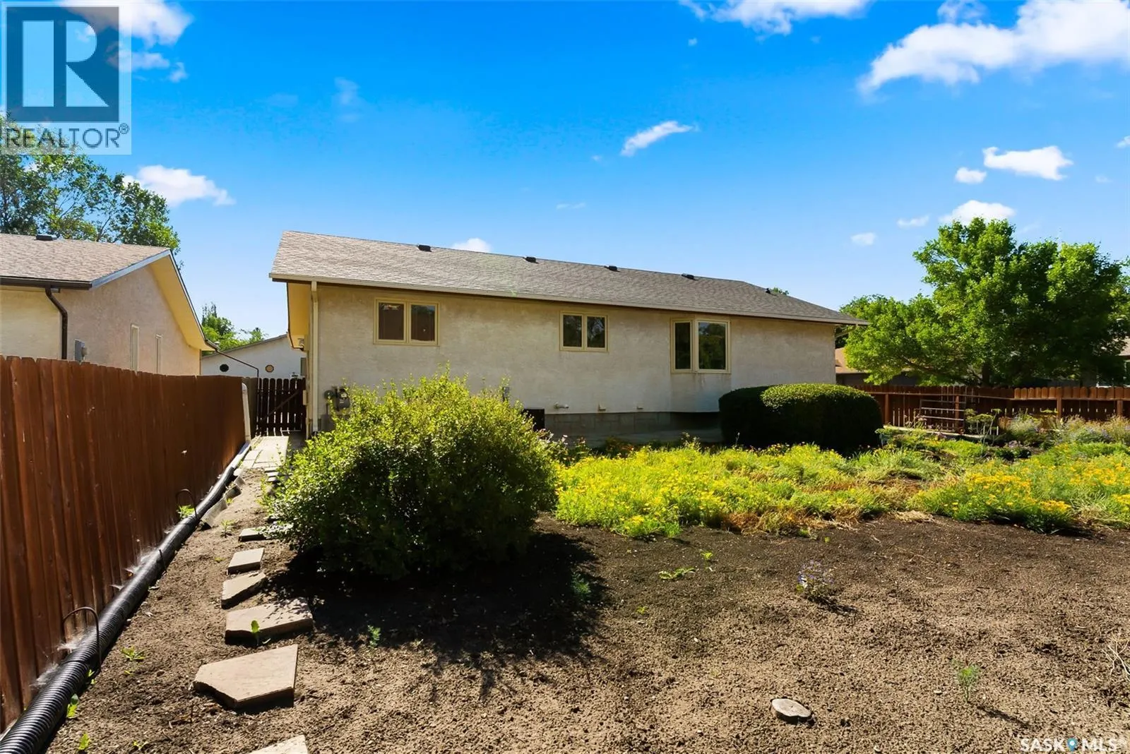 2102 Hanover CRESCENT E